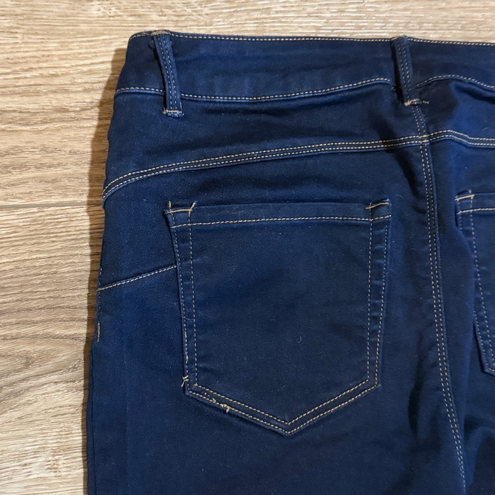 d. jeans Navy Capris - Picture 3 of 8